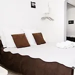 Logis La Chaumière Hotel 2*