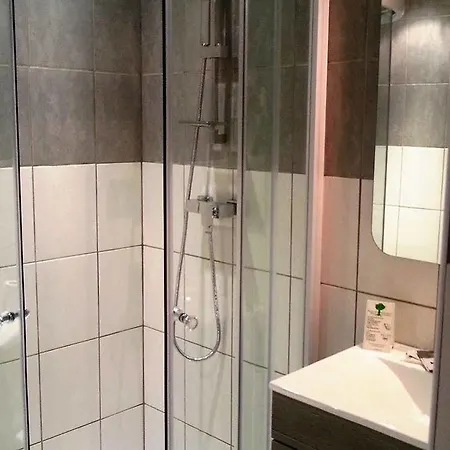 Logis Restaurant La Chaumiere Hotell 2*