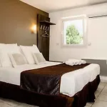 מלון Logis Restaurant La Chaumiere 2*