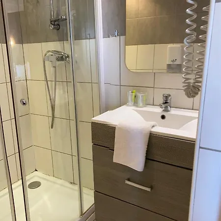 La Chaumiere Hotel