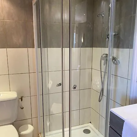 Hotel Logis Hotel Restaurant La Chaumiere 2*