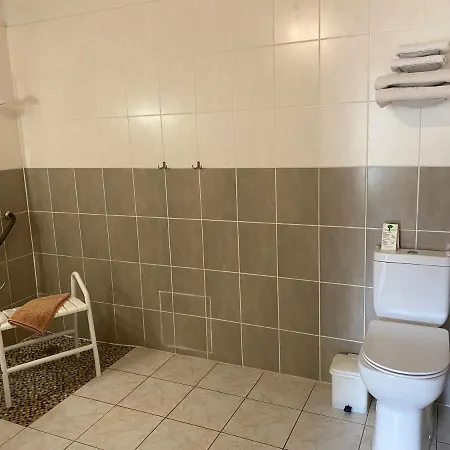 La Chaumiere 2*