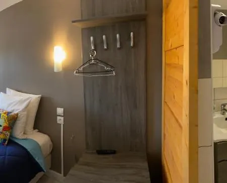 فندق Logis La Chaumiere مارسيلان