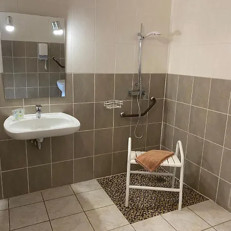 Logis La Chaumiere فندق 2*