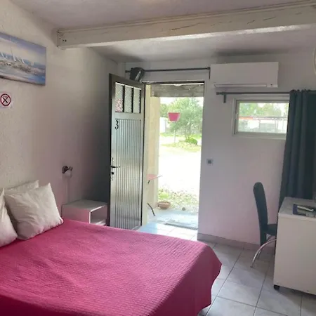 Logis La Chaumiere فندق