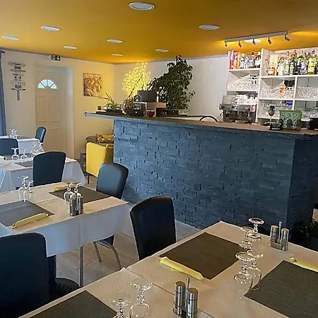 Hotel Logis Restaurant La Chaumiere Marseillan (Herault)