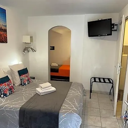 Logis Restaurant La Chaumiere 2* Marseillan (Herault)