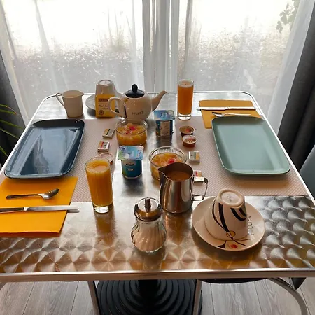 호텔 Logis Restaurant La Chaumiere