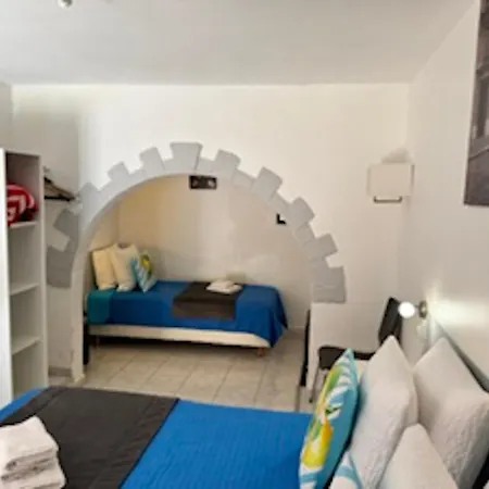 호텔 Logis Restaurant La Chaumiere 2*