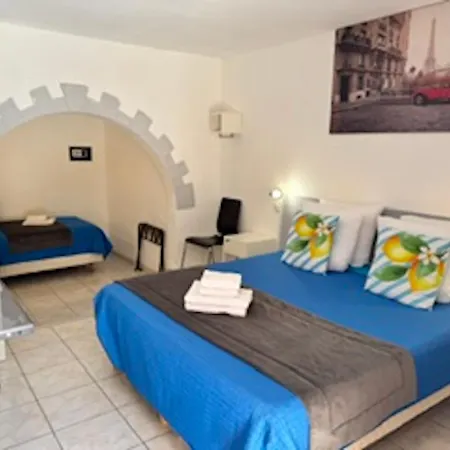 Logis Hotel Restaurant La Chaumiere Hotel 2*