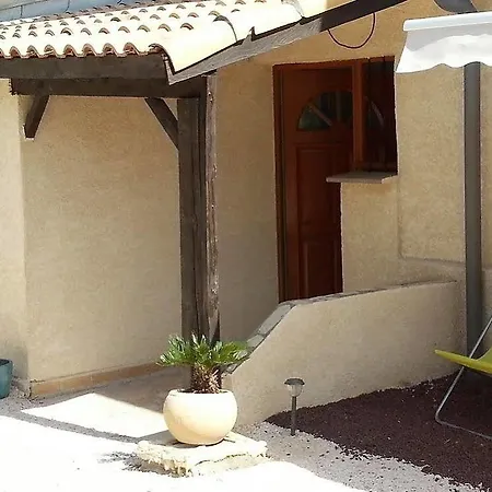 فندق Logis La Chaumiere 2*